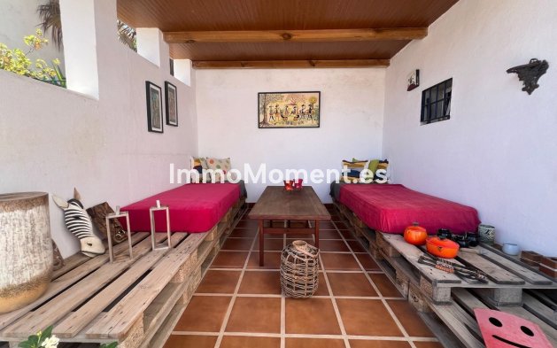 Resale - Villa - Fuengirola - Fuengirola Centro