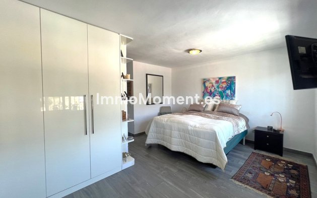Resale - Villa - Fuengirola - Fuengirola Centro