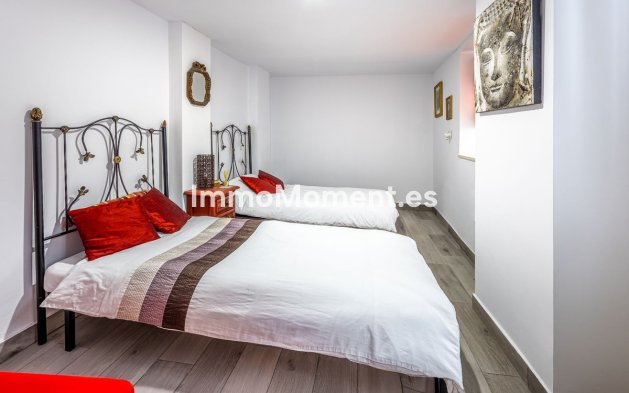 Wiederverkauf - Reihenhaus -   Inländisch - Alhaurín el Grande Centro