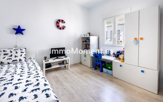 Wiederverkauf - Reihenhaus -   Inländisch - Alhaurín el Grande Centro