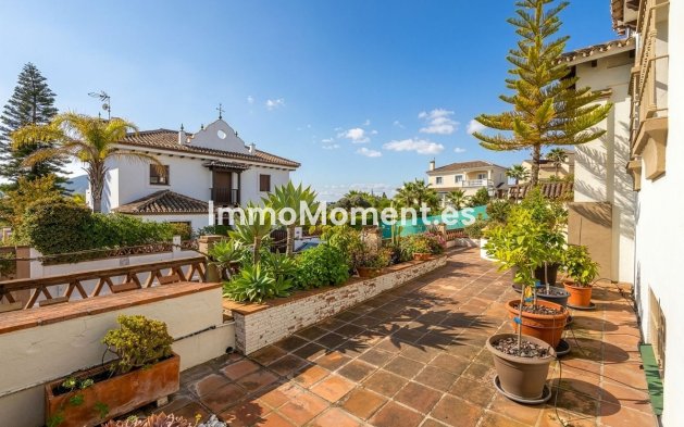 Resale - Villa - Inland  - Coín