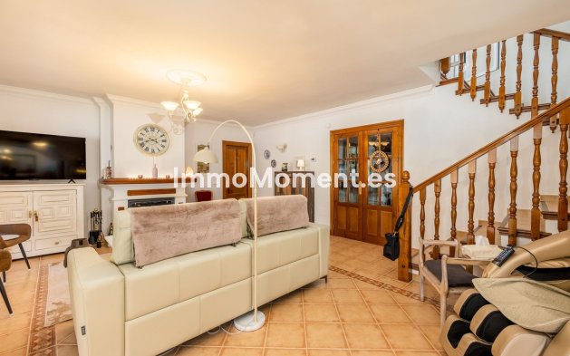 Resale - Villa - Inland  - Coín