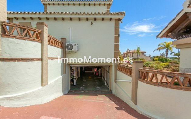 Resale - Villa - Inland  - Coín