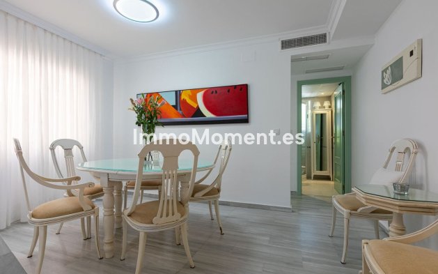 Revente - Villa - Marbella - Costabella