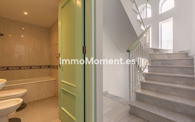 Revente - Villa - Marbella - Costabella