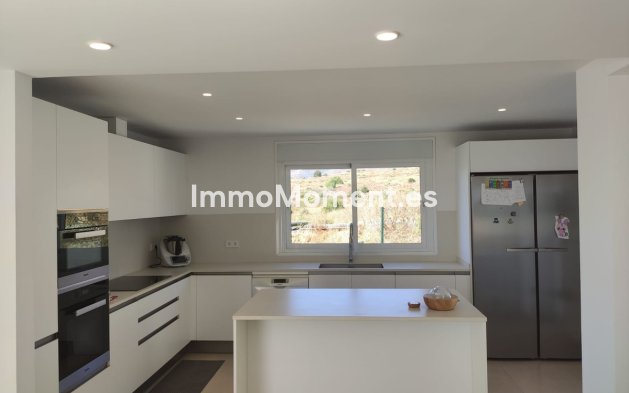 Wiederverkauf - Villa - Estepona  - Estepona Centro