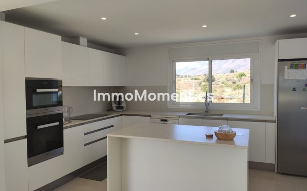 Wiederverkauf - Villa - Estepona  - Estepona Centro