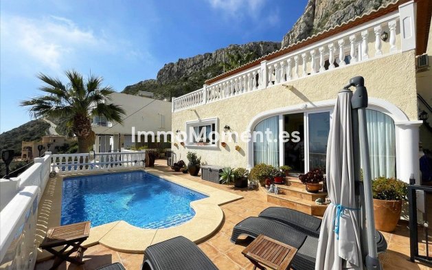 Resale - Villa - Calpe - Calpe Centro
