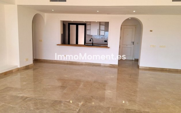 Resale - Apartment - Manilva - La Duquesa