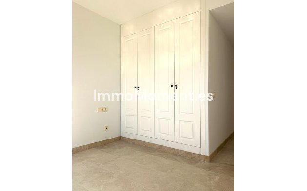 Resale - Apartment - Manilva - La Duquesa