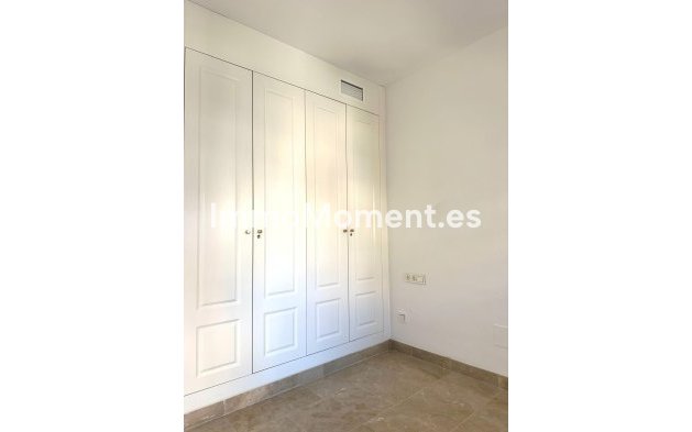 Resale - Apartment - Manilva - La Duquesa