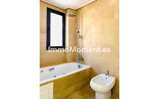 Resale - Apartment - Manilva - La Duquesa