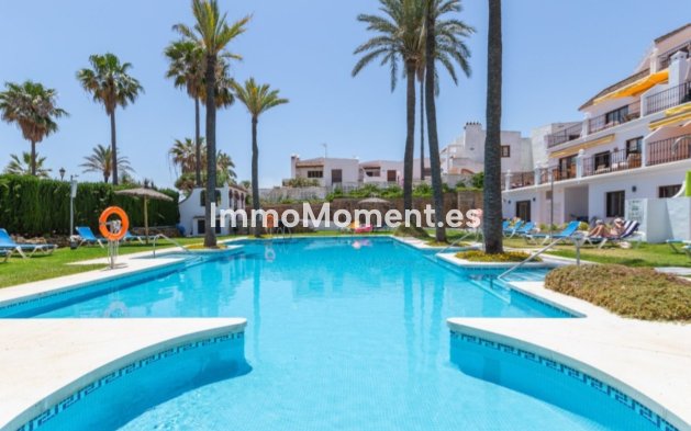 Resale - Apartment - Manilva - La Duquesa