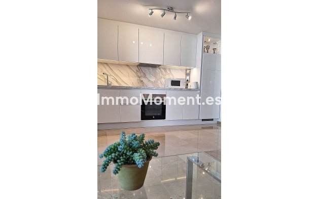 Resale - Apartment - Manilva - La Duquesa