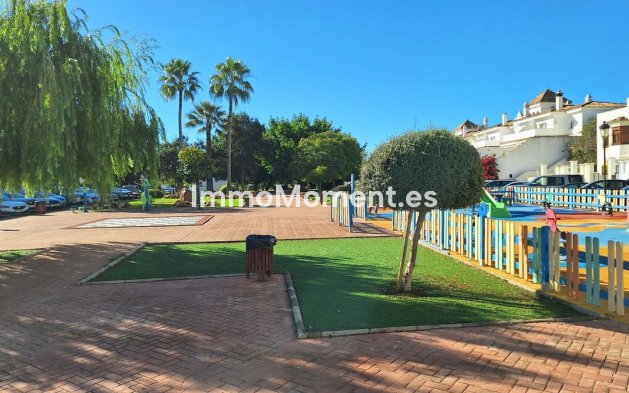 Resale - Apartment - Manilva - La Duquesa