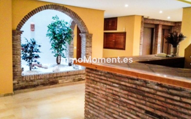 Resale - Apartment - Manilva - La Duquesa