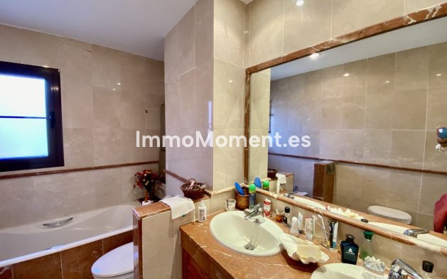 Resale - Apartment - Estepona - New Golden Mile