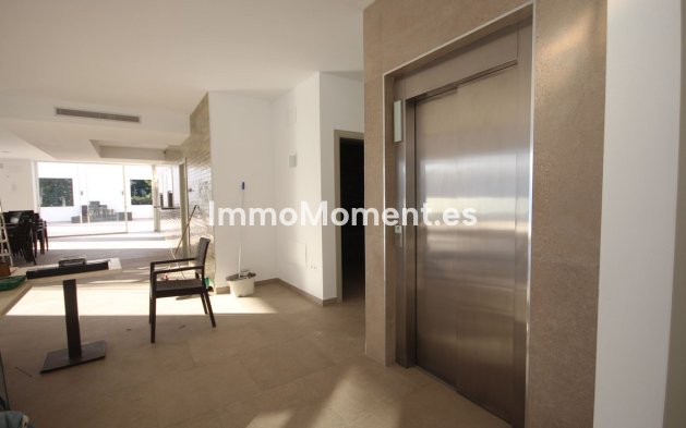 Revente - Villa - Marbella - Elviria