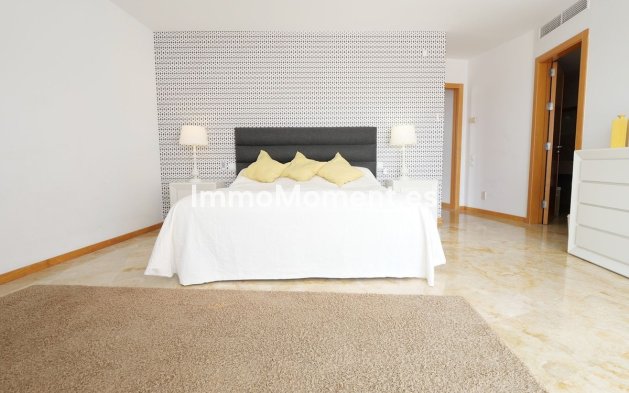 Wiederverkauf - Wohnung - Marbella - Altos de los Monteros