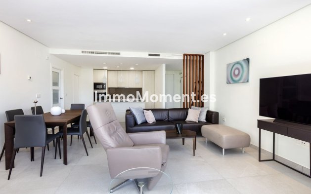 Wiederverkauf - Wohnung - Marbella - Nueva Andalucía