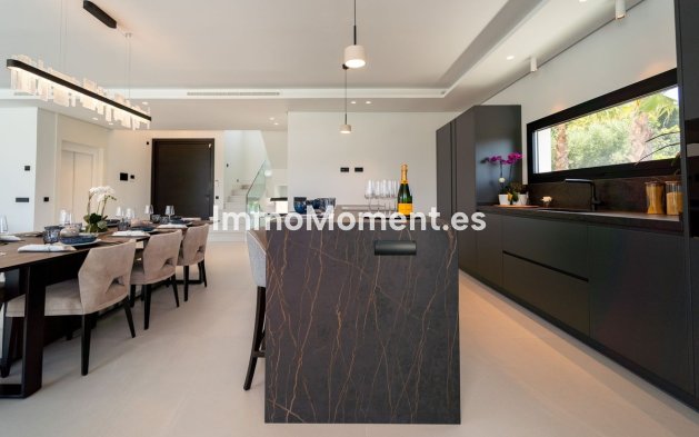 Wiederverkauf - Villa - Marbella - Nueva Andalucía