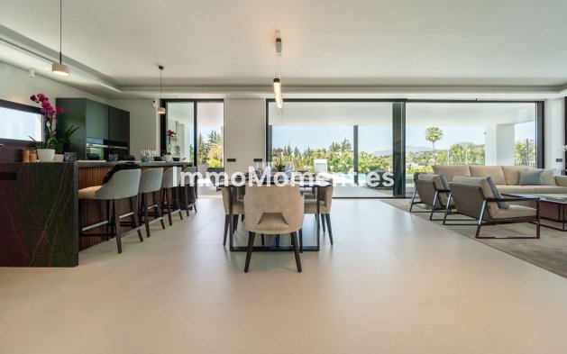 Wiederverkauf - Villa - Marbella - Nueva Andalucía