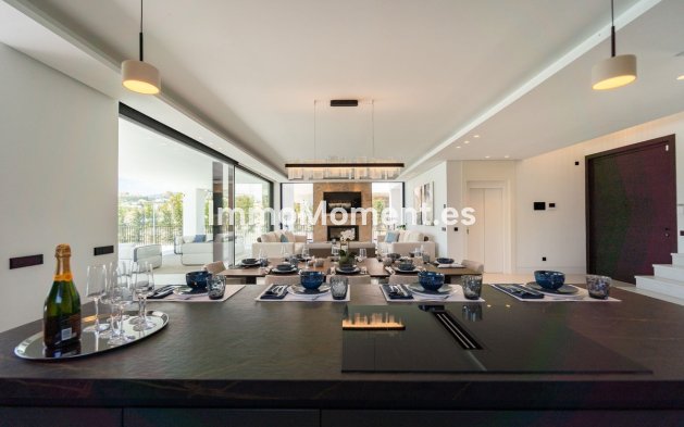 Wiederverkauf - Villa - Marbella - Nueva Andalucía