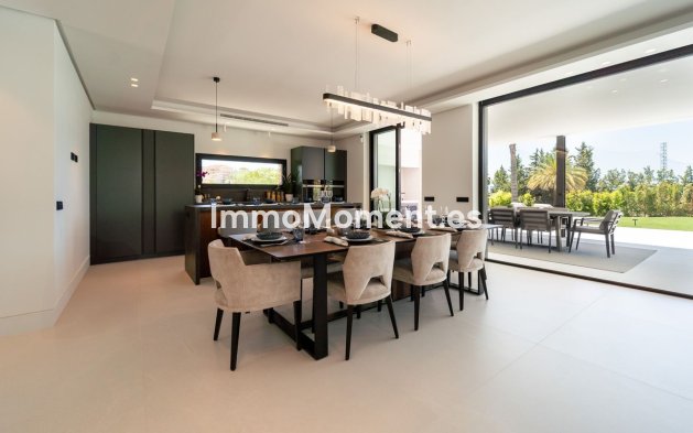 Wiederverkauf - Villa - Marbella - Nueva Andalucía