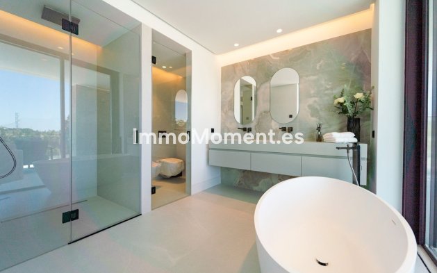 Wiederverkauf - Villa - Marbella - Nueva Andalucía