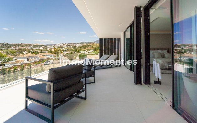 Wiederverkauf - Villa - Marbella - Nueva Andalucía