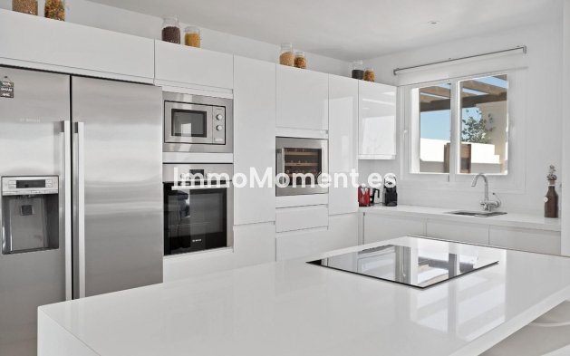 Resale - Apartment - Mijas - Calahonda