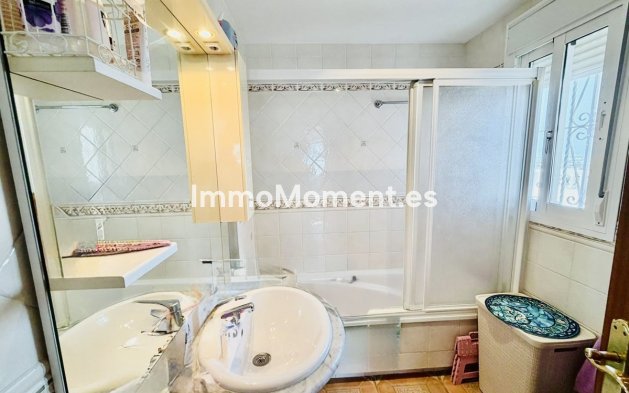 Wiederverkauf - Villa -   Inländisch - Alhaurín de la Torre