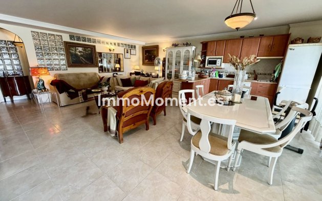 Wiederverkauf - Villa -   Inländisch - Alhaurín de la Torre