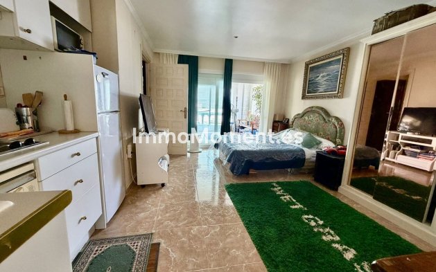 Wiederverkauf - Villa -   Inländisch - Alhaurín de la Torre