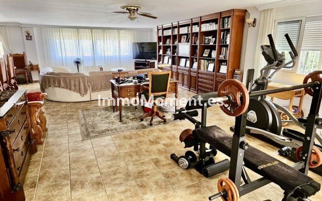 Wiederverkauf - Villa -   Inländisch - Alhaurín de la Torre