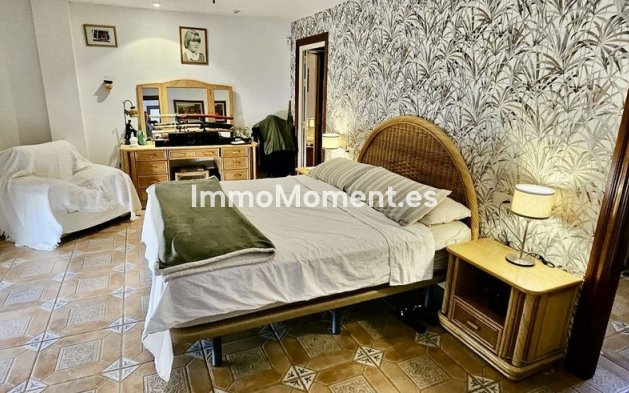 Wiederverkauf - Villa -   Inländisch - Alhaurín de la Torre