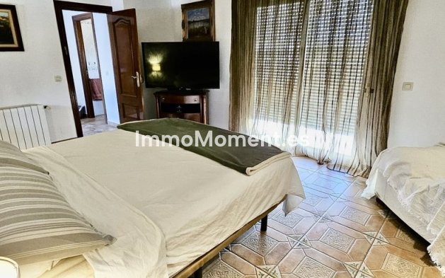 Wiederverkauf - Villa -   Inländisch - Alhaurín de la Torre