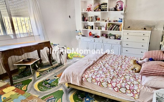 Wiederverkauf - Villa -   Inländisch - Alhaurín de la Torre