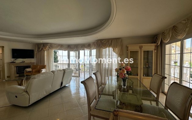 Resale - Villa - Mijas - Mijas Centro