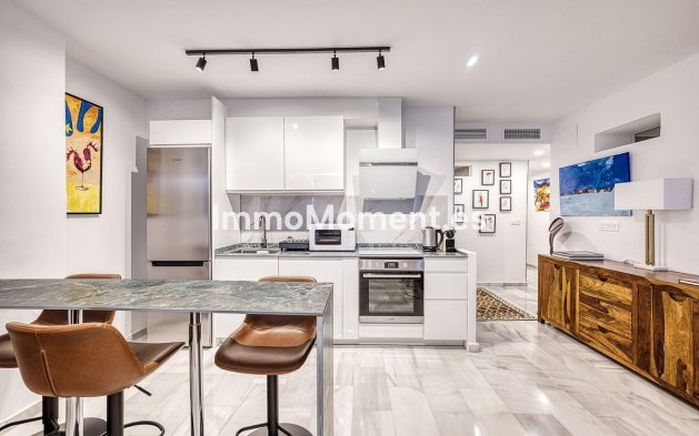 Wiederverkauf - Wohnung - Marbella - Puerto Banús