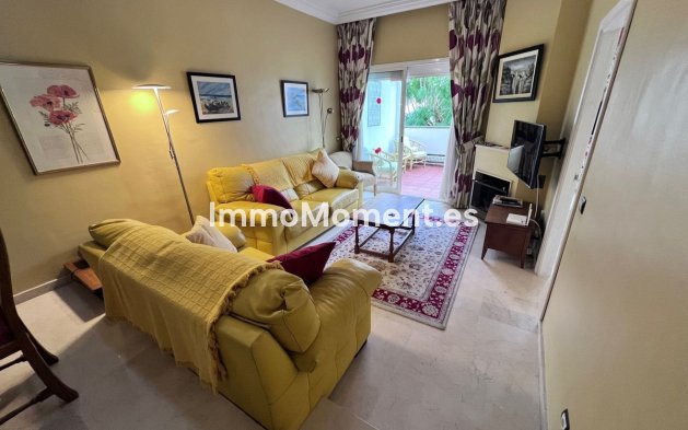 Resale - Apartment - Marbella - Las Chapas