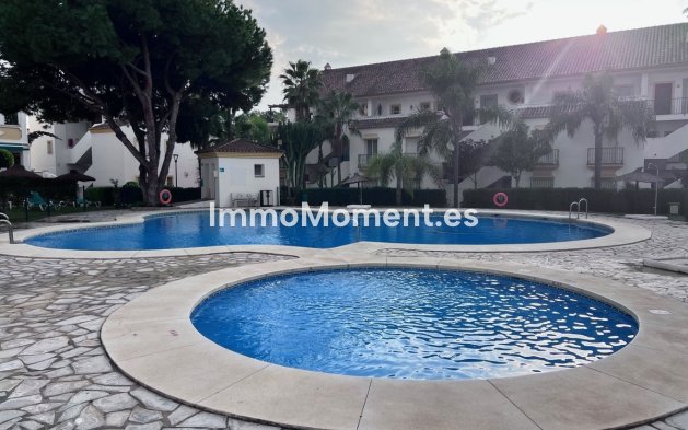 Resale - Apartment - Marbella - Las Chapas