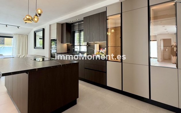 Reventa - Villa - Marbella - Marbella Centro