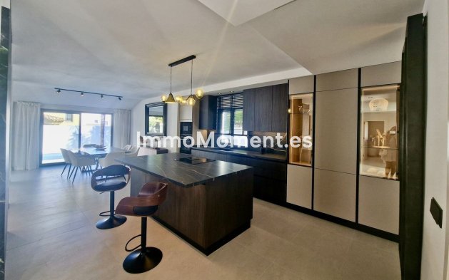 Reventa - Villa - Marbella - Marbella Centro