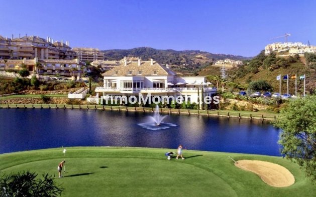 Resale - Apartment - Marbella - Elviria