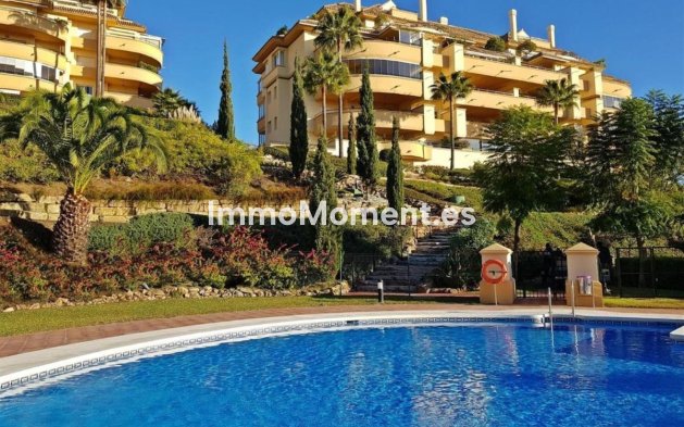 Resale - Apartment - Marbella - Elviria