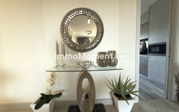 Resale - Apartment - Marbella - Elviria