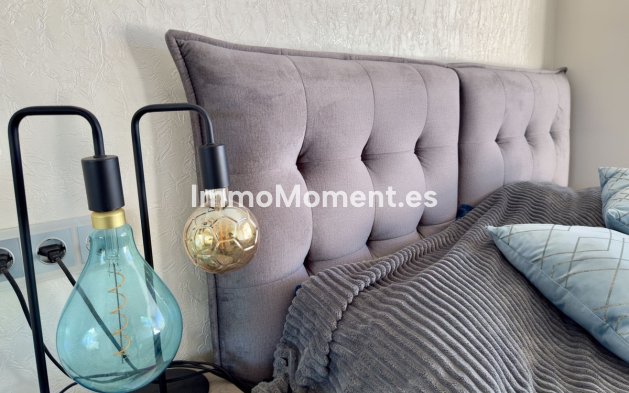 Resale - Apartment - Marbella - Elviria