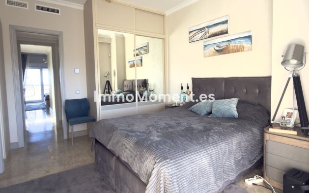 Resale - Apartment - Marbella - Elviria