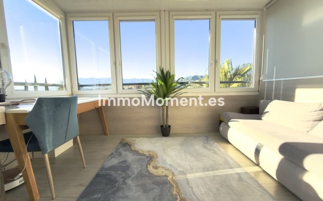 Resale - Apartment - Marbella - Elviria